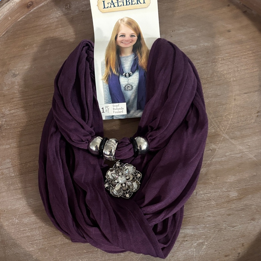 Laeiberi Purple Scarf with Silver Accents